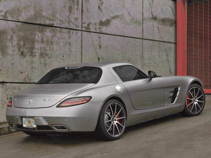  Mercedes-Benz SLS AMG GT 2012 года  (US) (фото 4 из 27)